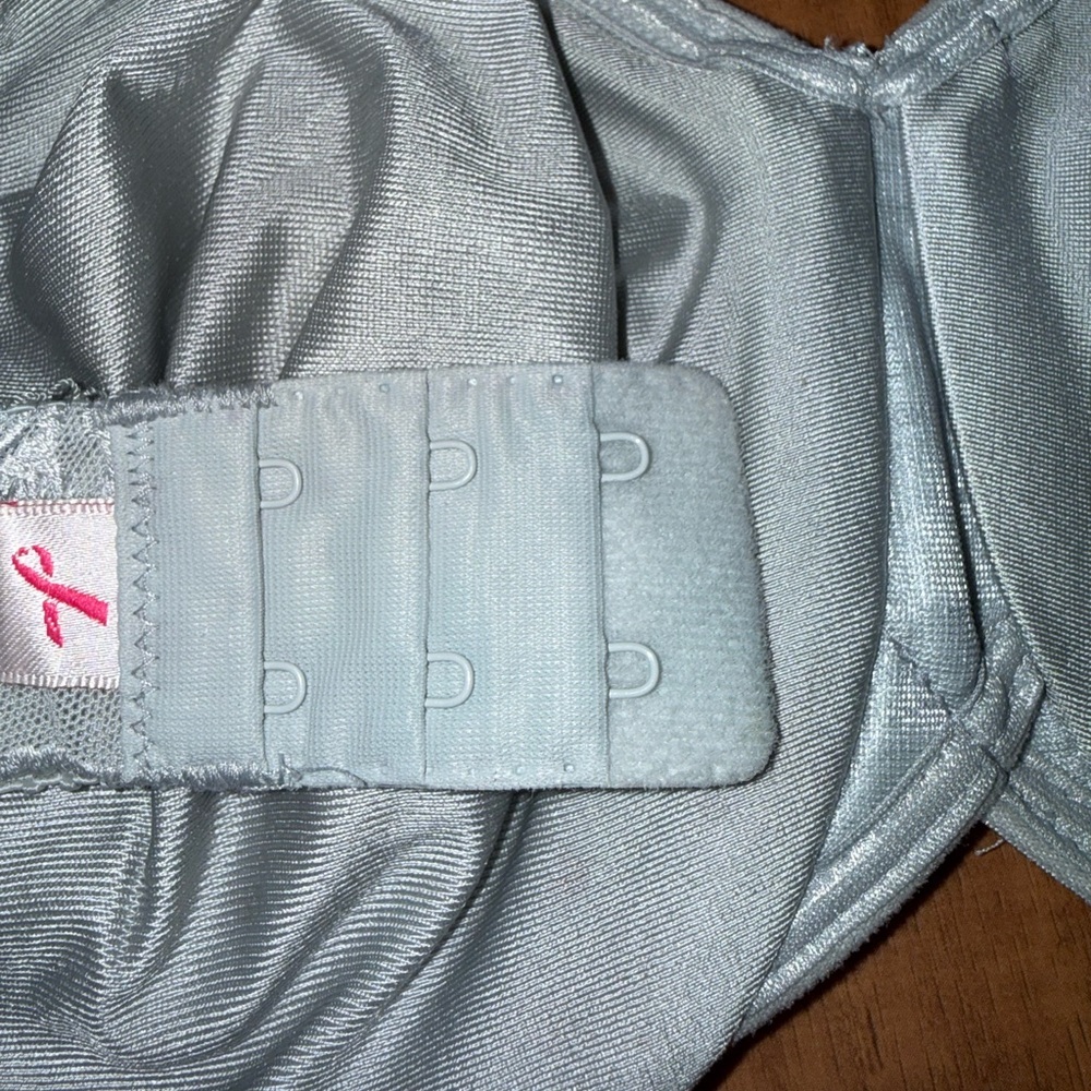 NWOT Wacoal Awareness Full Figure Underwire Seamless Bra 85567 Light Blue 34DD - Picture 9 of 13